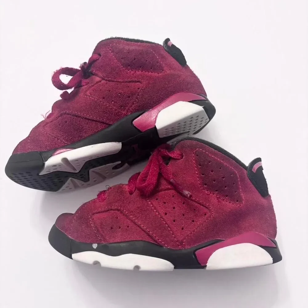 Jordan Men's Burgundy and Red Trainers